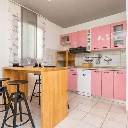 House Hukavec ויר